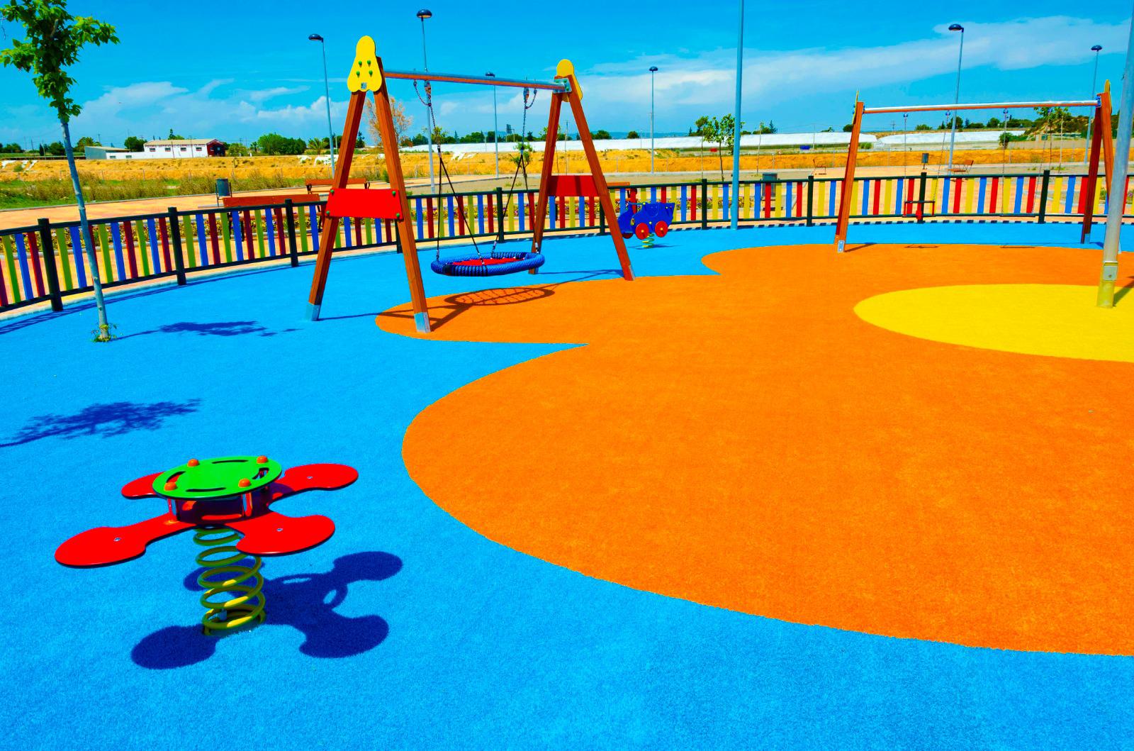 Césped artificial parques infantiles y colegios